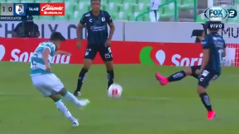 Josecarlos Van Rankin adelantó a Santos Laguna (Captura)