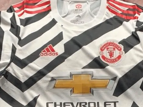 Un poco más que polémica: se filtraron fotos de la tercera camiseta del United