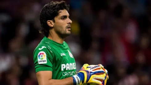 Mariano Barbosa en el arco de Villarreal.