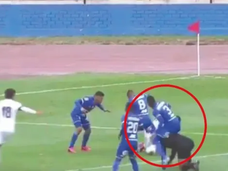 Jugador de Binacional pasó literalmente por encima del árbitro