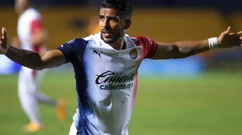 Miguel Ponce fue destruído por la afición de Chivas.