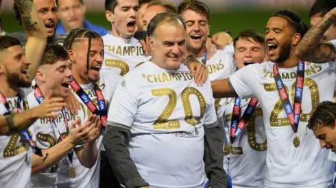 Bielsa va a dirigir en la Premier League: "Me quedo en el Leeds United"
