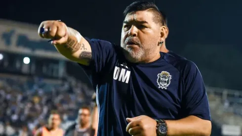 Diego Armando Maradona, entrenador de Gimnasia.
