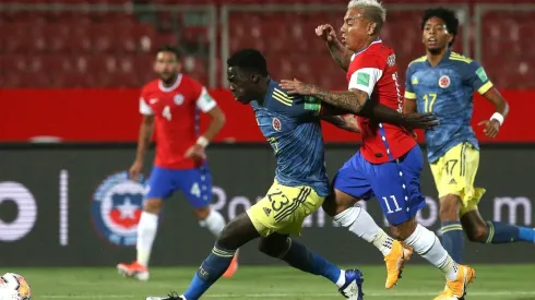 ¿Compensación para Chile? Nadie entiende por qué anularon el gol de Colombia