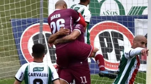 Suazo sigue brillando en Chile. Fuente: Agencia Uno