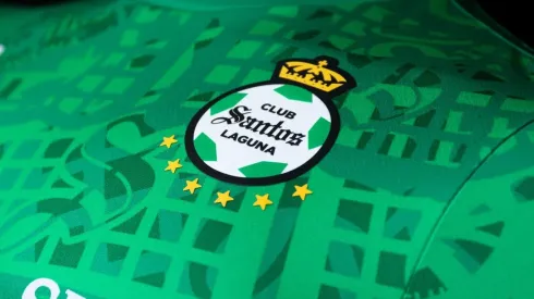 Santos Laguna presentó su nuevo jersey por el Día de los Muertos