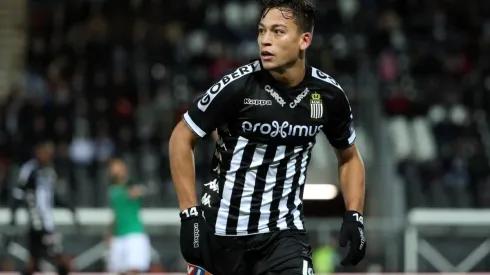 Cristian Benavente va por su segundo encuentro de titular en la Europa League.