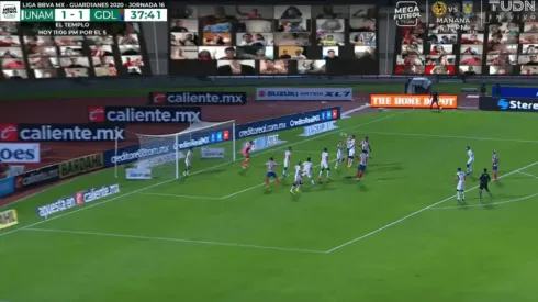 Jesús Molina le devolvió la ventaja a las Chivas con un remate de cabeza