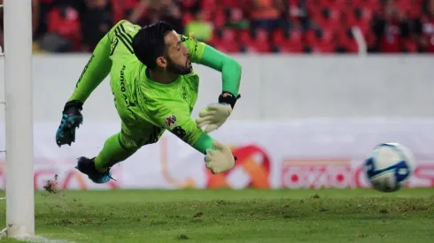 ¿Otro jugador menos? Camilo Vargas salió positivo por Covid y no viajaría