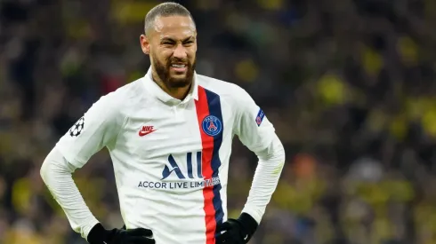 Neymar con la camiseta de Paris Saint-Germain.