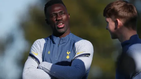 Dávinson Sánchez, jugador del Tottenham y la Selección Colombia.