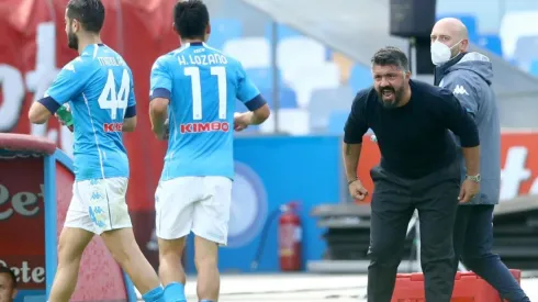 Chucky Lozano recibe indicaciones de Gennaro Gattuso