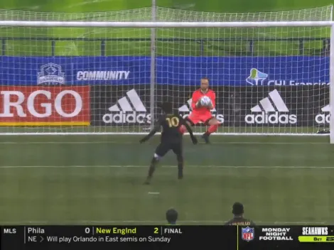 ¿Qué pasó? A Carlos Vela le atajaron un penal y quedó eliminado