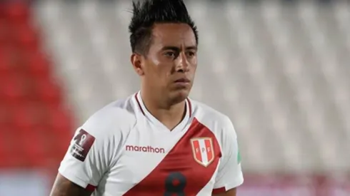 Christian Cueva fue separado de su equipo por decisión del técnico.