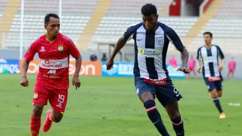 También solicitó la salida del Fondo Blanquiazul.