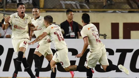 Alonso metió un gol en la Libertadores con Universitario.