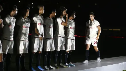 Universitario suele presentar su plantel en la llamada Noche Crema.