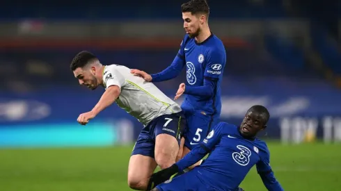 Chelsea no pudo mantener la ventaja y Aston Villa terminó robándole un empate