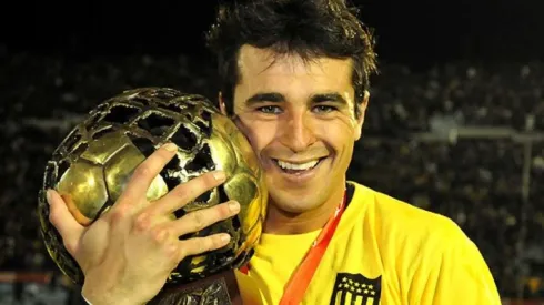 Alejandro Gonzáles llega de jugar en Defensor Sporting.