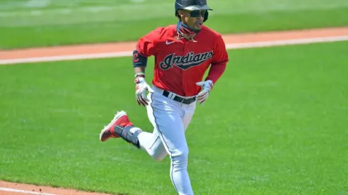 Francisco Lindor deja oficialmente Cleveland Indians