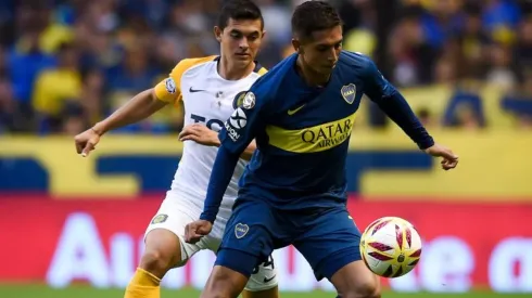 Agustín Almendra durante un partido de Boca Juniors.