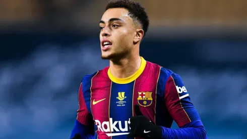 Lo confirmó el Barcelona: Dest se lesionó y es baja para el próximo partido