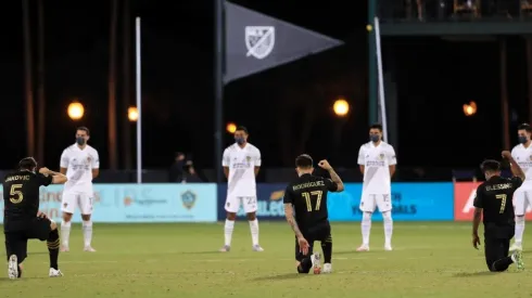 Jugadores de Los Angeles FC y Los Angeles Galaxy