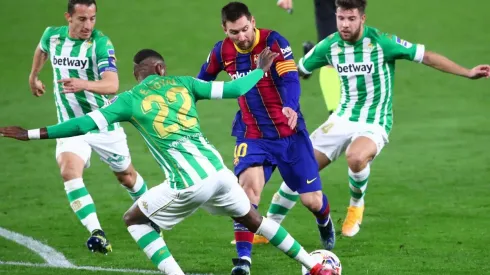 El mexicano Andrés Guardado compite en La Liga con figuras de la talla de Lionel Messi.