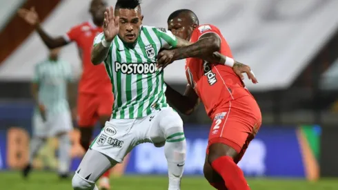 El duelo entre Jonathan Álvez y Marlon Torres en el clásico entre Nacional y América.