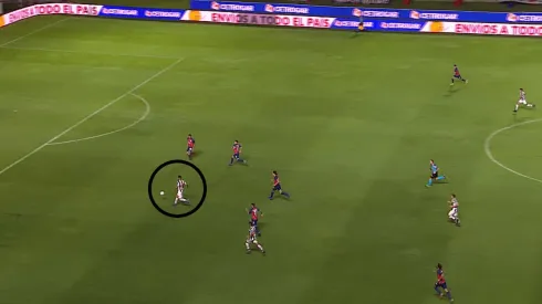 Desde ahí le pegó Milton Giménez.