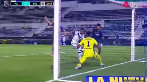 Carlos Zambrano usa la número 5 en Boca Juniors.