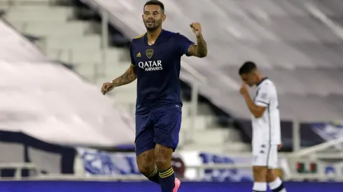 Edwin Cardona es duda en Boca Juniors para el Superclásico de Argentina.