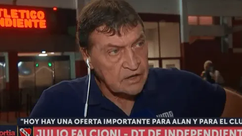 Falcioni sobre el Superclásico: "Los dos equipos con línea de cinco, ¡mamita!"