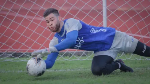 Enrique Facusse de Honduras durante un entrenamiento (Foto: Twitter @FenafuthOrg).