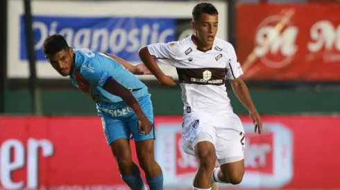 Reparto de unidades entre Arsenal y Platense.