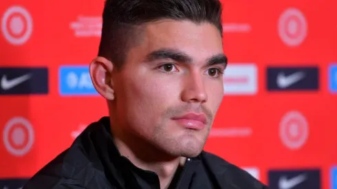 Johan Vásquez atendió a los medios de comunicación en Guadalajara