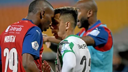 No hubo sanción para Álex Castro por los cabezazos en el clásico paisa