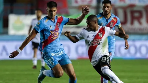 River volvió a pecar de predecible y no pudo con Arsenal.