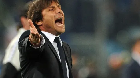Antonio Conte durante un encuentro con Juventus.