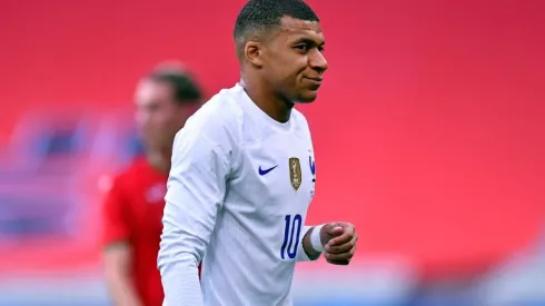 Kylian Mbappé durante un encuentro con Francia.