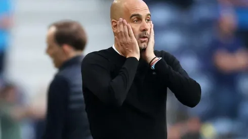 Pep Guardiola durante un encuentro con Manchester City.