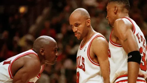 Michael Jordan, Ron Harper y Scottie Pippen en el multicampeón Chicago Bulls.