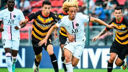 Acción de juego entre PSG y Orleans.