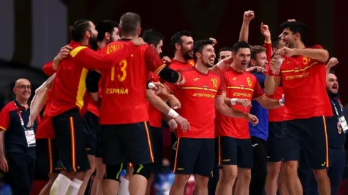 Festejo de España ante la sufrida victoria ante Suecia en cuartos de final del Handball.