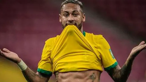 Neymar en festejo de gol con Brasil.