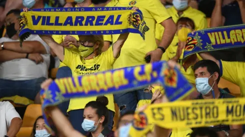 Hinchas del Villarreal anoche.
