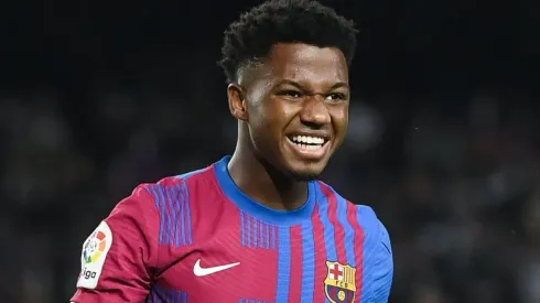 Ansu Fati, a nada de renovar con Barcelona.