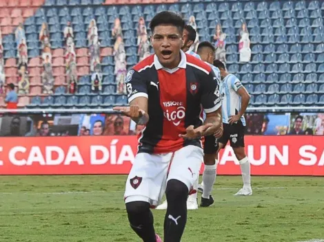 VIDEO | El gol que todos soñamos hacer: Aquino y un misil en el Superclásico de Paraguay