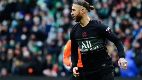 Sergio Ramos con la camiseta de PSG.