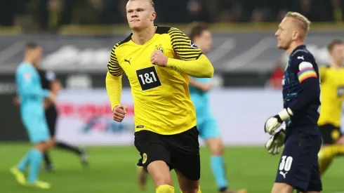 Erling Haaland en festejo con Borussia Dortmund.